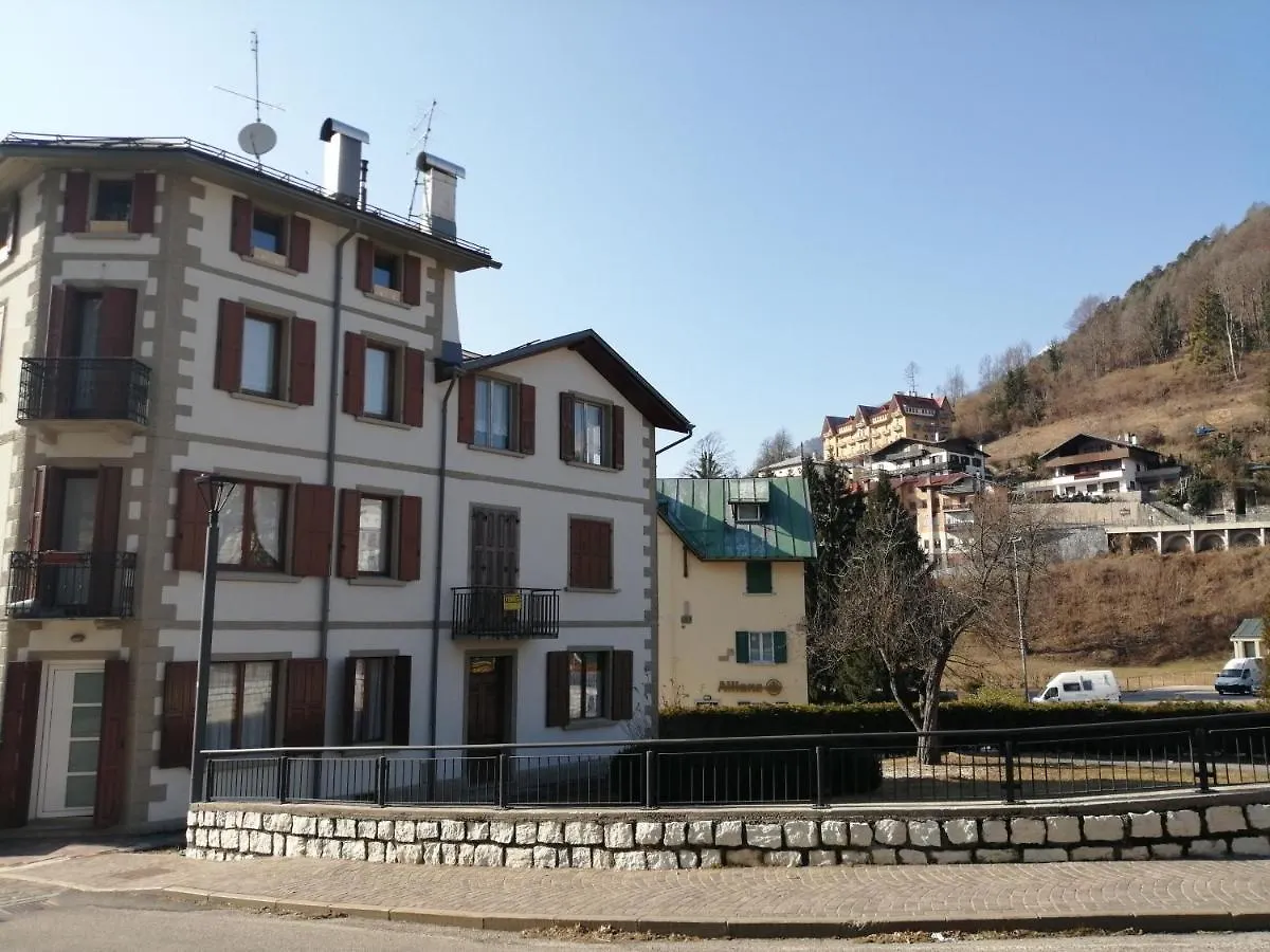 Apartment Appartamento Al Sole Pieve di Cadore Italy